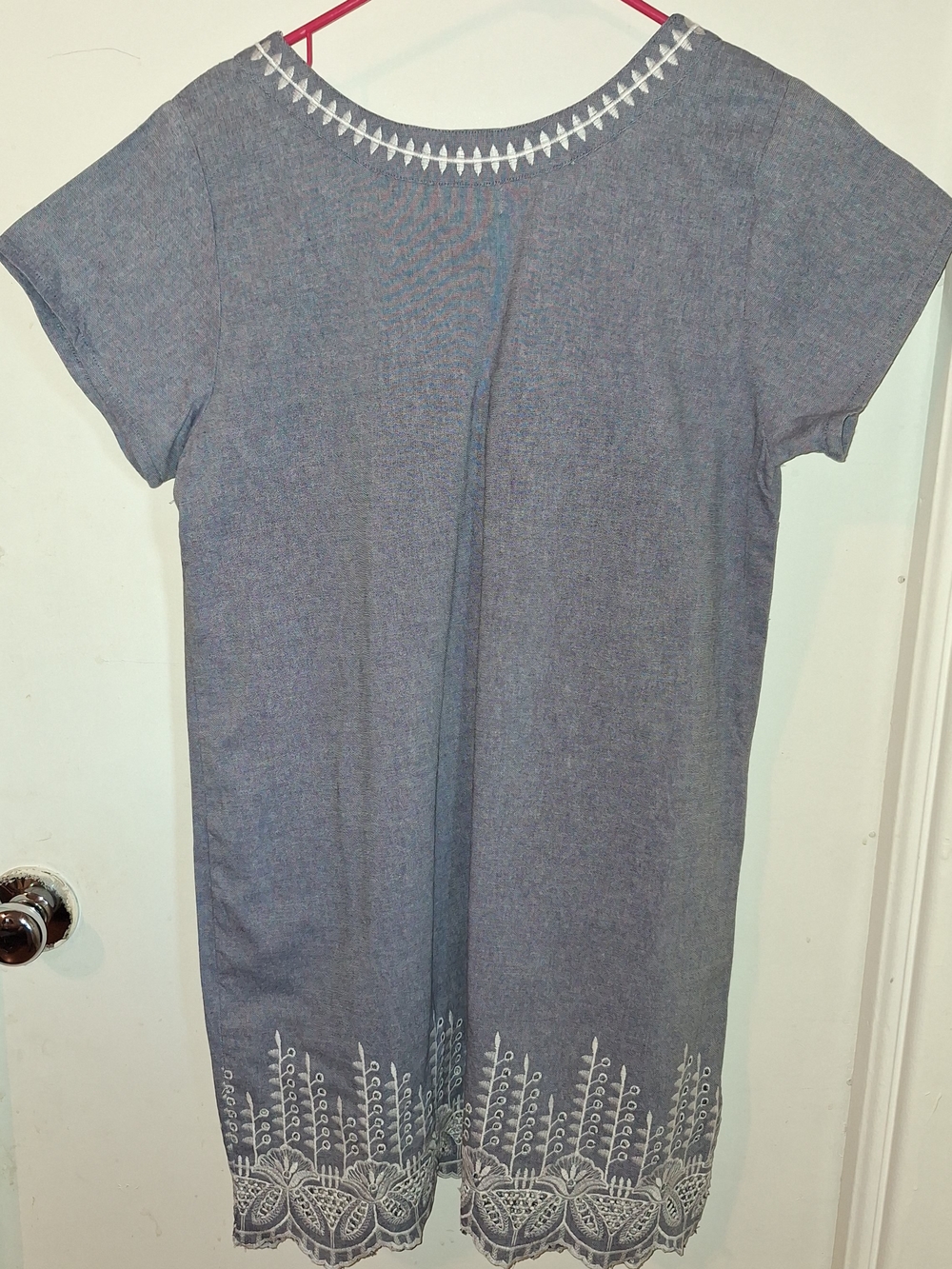 Mud Pie Gray Chambray Shift with White Embroidery - Picture 3 of 4